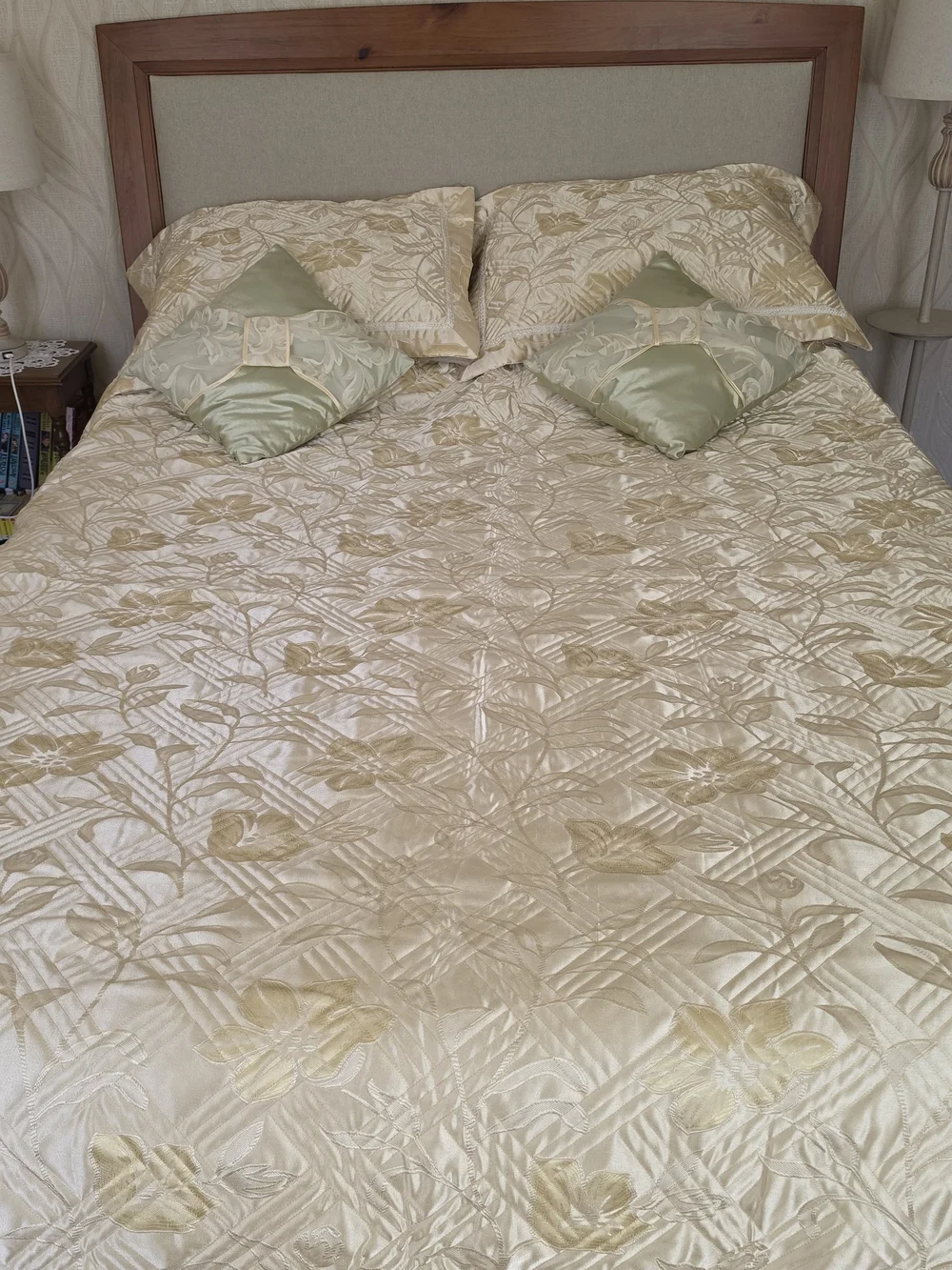 Luxury Cream and Sage Floral Quilted Bedspread Set